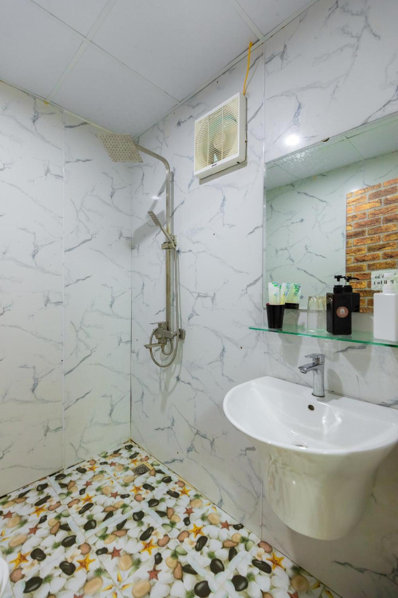 Victor Charlie Hostel Dong Khe Sau ภายนอก รูปภาพ